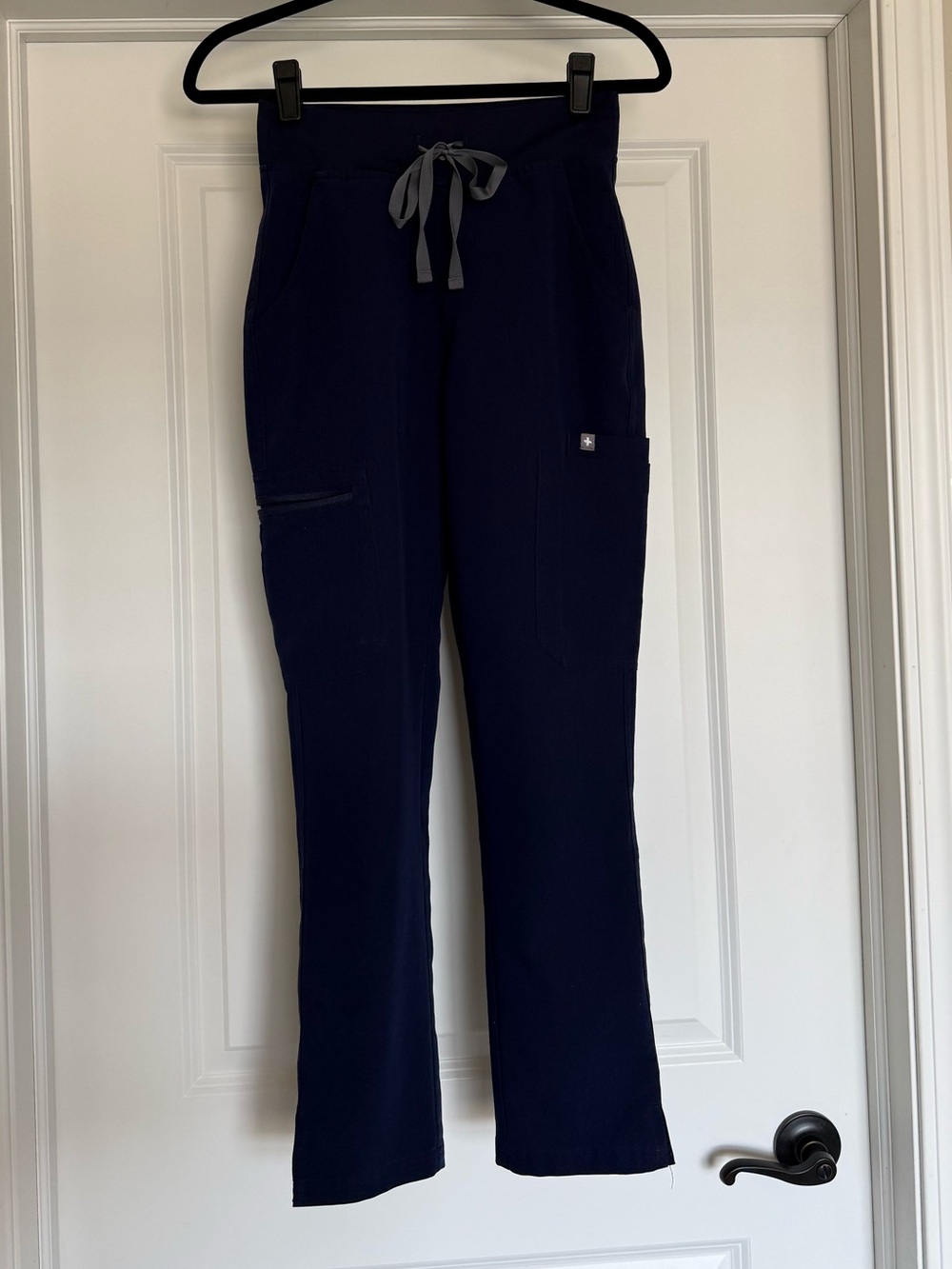 FIGS Yola Skinny Scub Pants 2.0 in Navy | XS/P - Picture 3 of 7